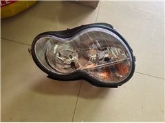 Headlight BENZ W203 00-04 大灯 R