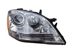 Headlight BENZ W164 2010 大灯 R